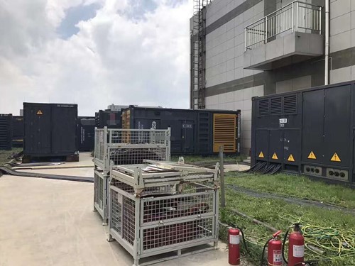 镜铁区除了定期检查，还有哪些方法可以及时发现接触式转速表探头的磨损？